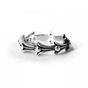 Chrome Hearts Cross Tail Ring – Iconic, Bold Jewelry for a Unique, Edgy Look