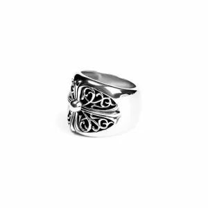 Classic Oval Ring – Timeless Elegance and Refined Jewelry Design