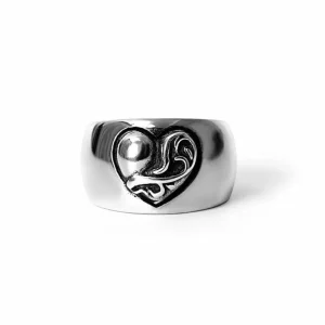 Heart Band Ring – Elegant and Symbolic Jewelry for Love and Affection